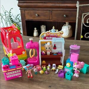 MOOSE TOY SHOPKINS BAKERY STAND REPLACEMENT MINIATURE PLAYSET with Acces…
